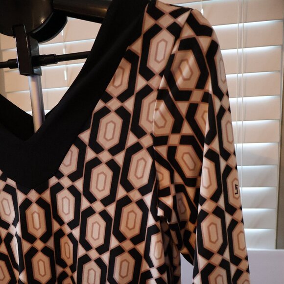 Chic Leota Perfect Faux Wrap Dress - Geometric Print V-Neck 3/4 Sleeve US L - Picture 4 of 9